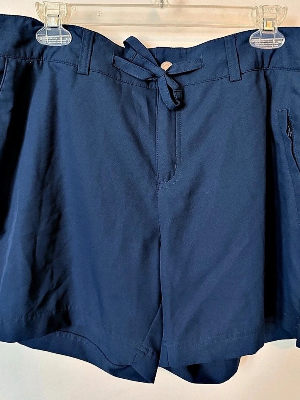 Magellan Outdoors Women’s XL Navy Lightweight Hiking Travel Shorts